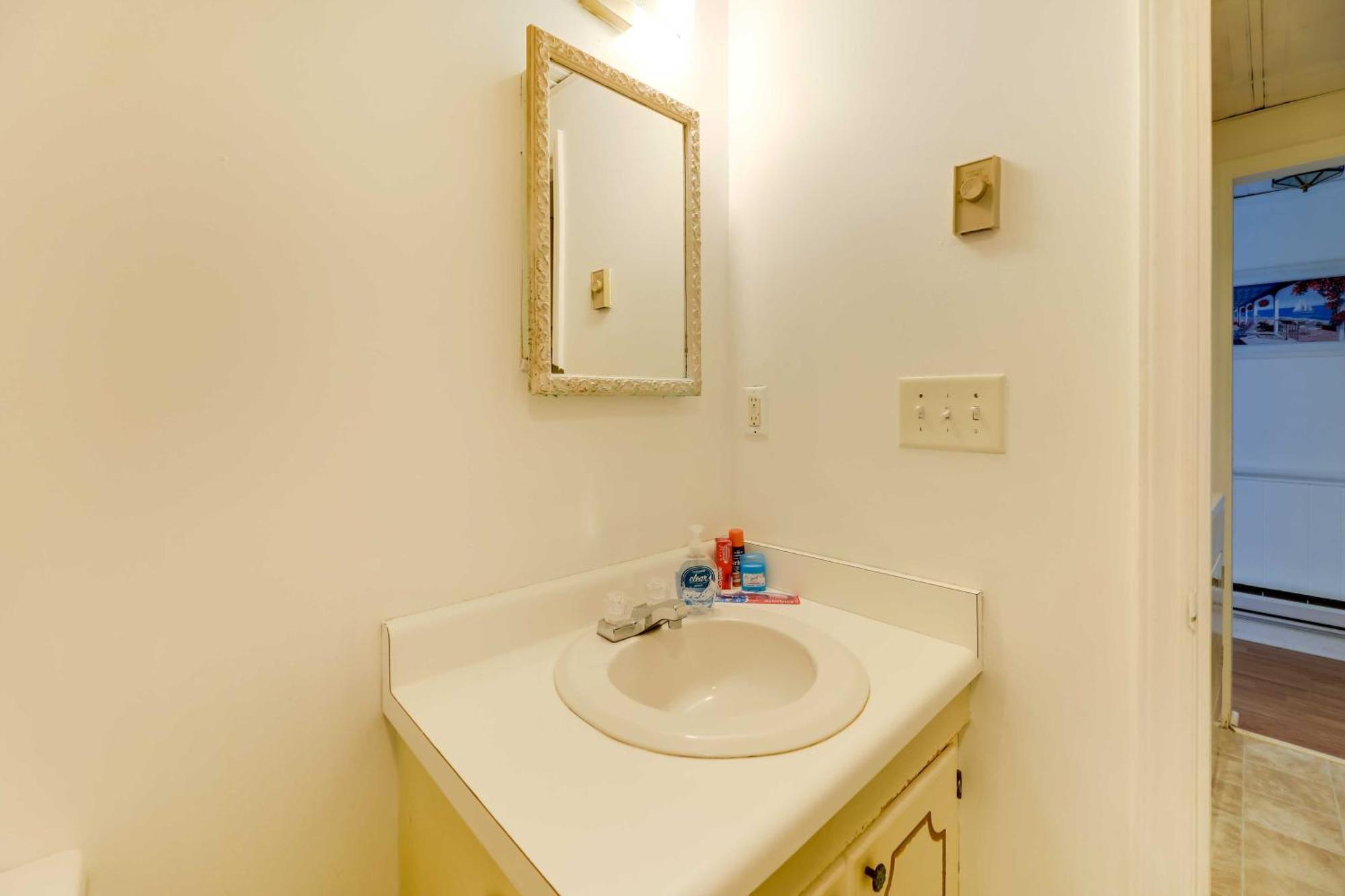 Hannahs Place - Quaint And Cozy Apt By The Beach! Emerald Isle Exterior foto